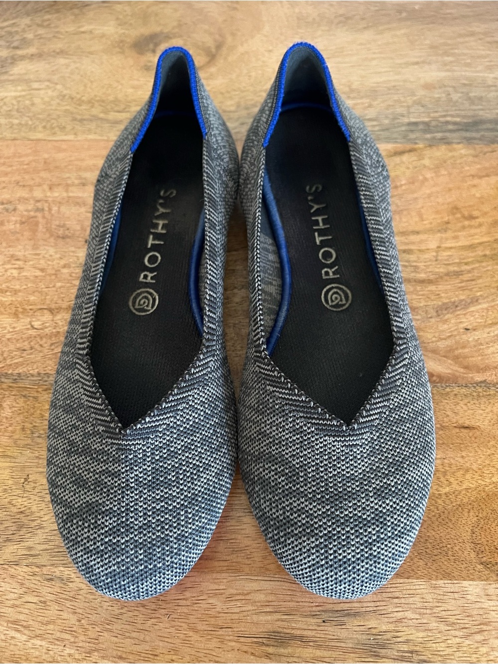 Rothys Birdseye Charcoal Gray Round Toe Flats Blue Halo Pink Sole Size 9.5